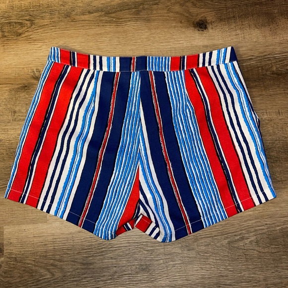 Love Riche Boutique Shorts - Picture 2 of 3